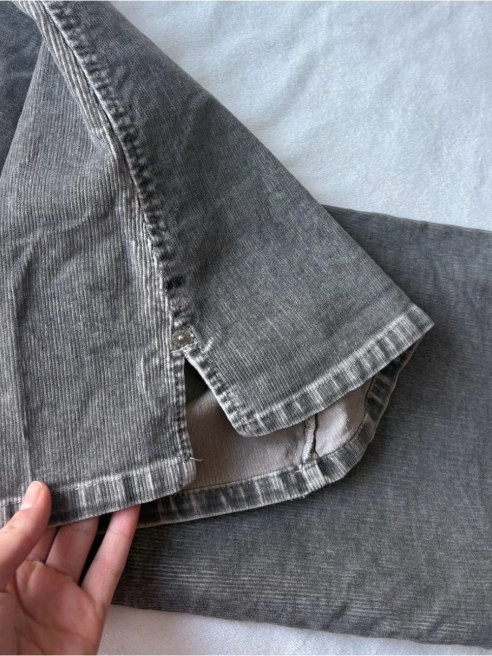 Silver Jeans Women's Wide Leg Flare in Charcoal Gray Size 30 inch waist